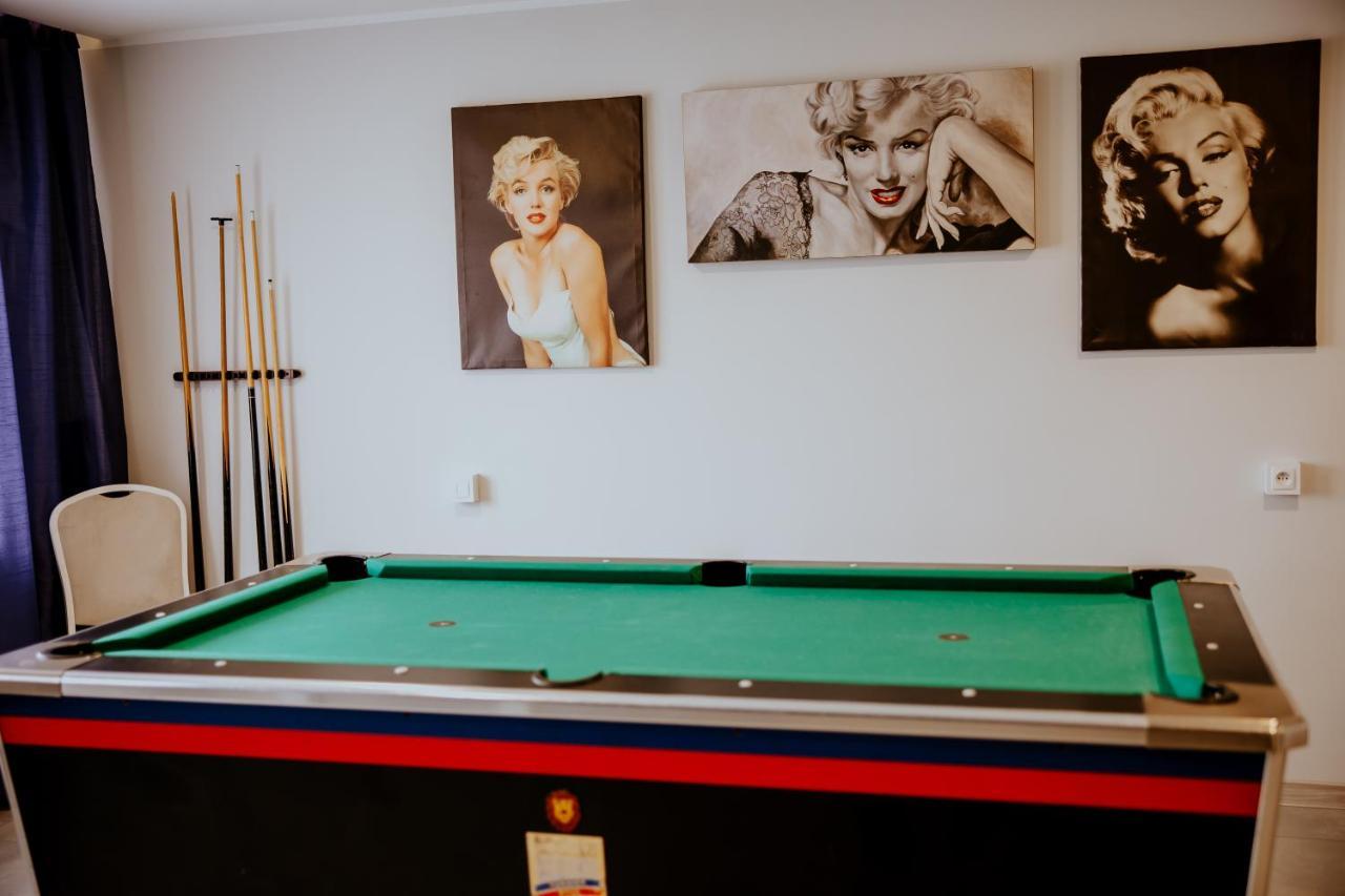 Hotel Greys Polonia Zasutowo Extérieur photo