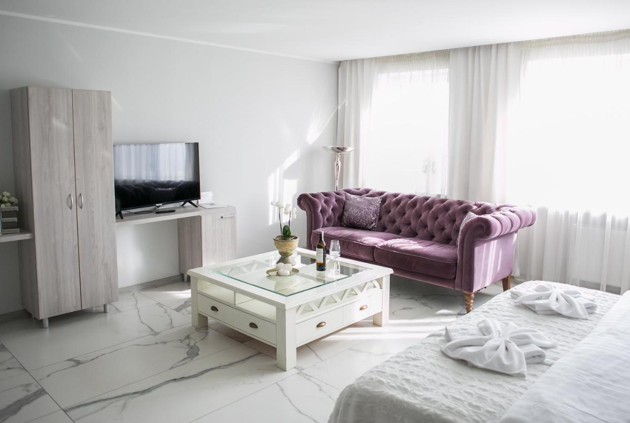 Hotel Greys Polonia Zasutowo Extérieur photo